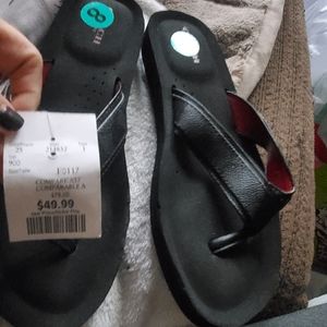 Coach size 8 flip Flops New